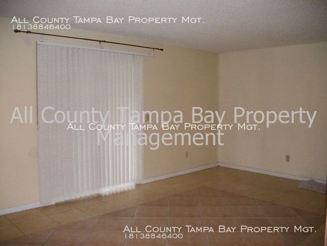Building Photo - 3401 Sunrise Villas Ct N