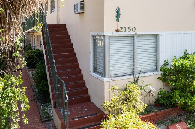 Foto del edificio - 2150 SW 26th St