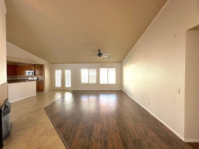 Foto del edificio - 5601 Ave