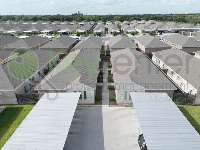Building Photo - 3B/2B Gated Community, Pet friendly- Edinburg TX