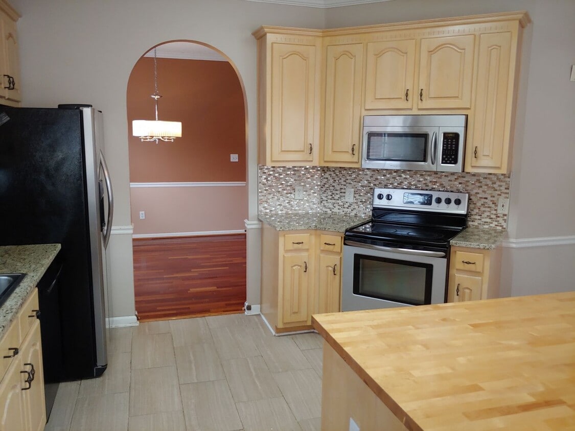 Primary Photo - 13752 Randa Pkwy