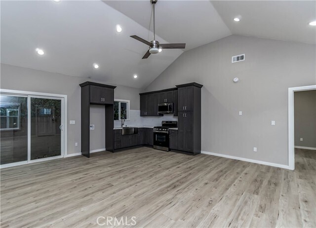 Foto del edificio - 13940 Brightwell Ave