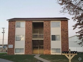 Building Photo - 8 Jardin Ct