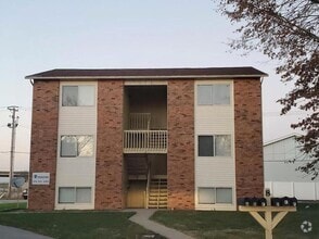 Building Photo - 8 Jardin Ct