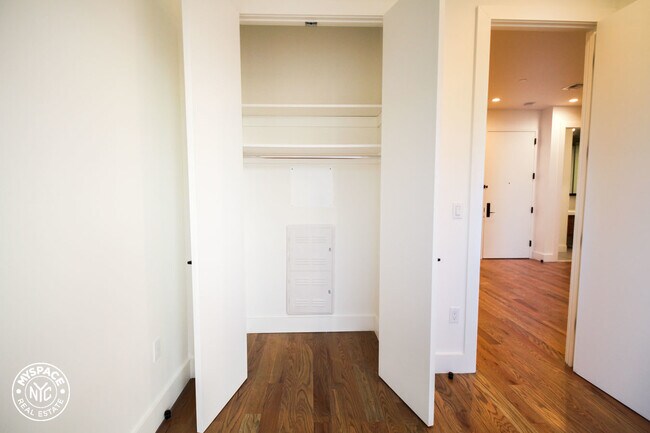 Building Photo - 406 Cornelia St