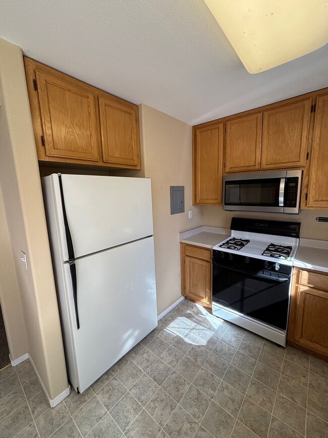 Building Photo - 1 Bedroom 1 Bathroom in Rincon Valley
