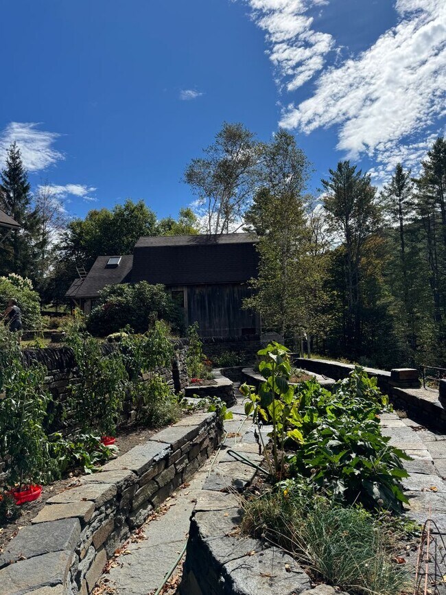 Foto del edificio - One Bedroom Cottage on 11 acres