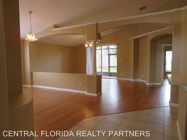 Building Photo - 2883 Strand Cir