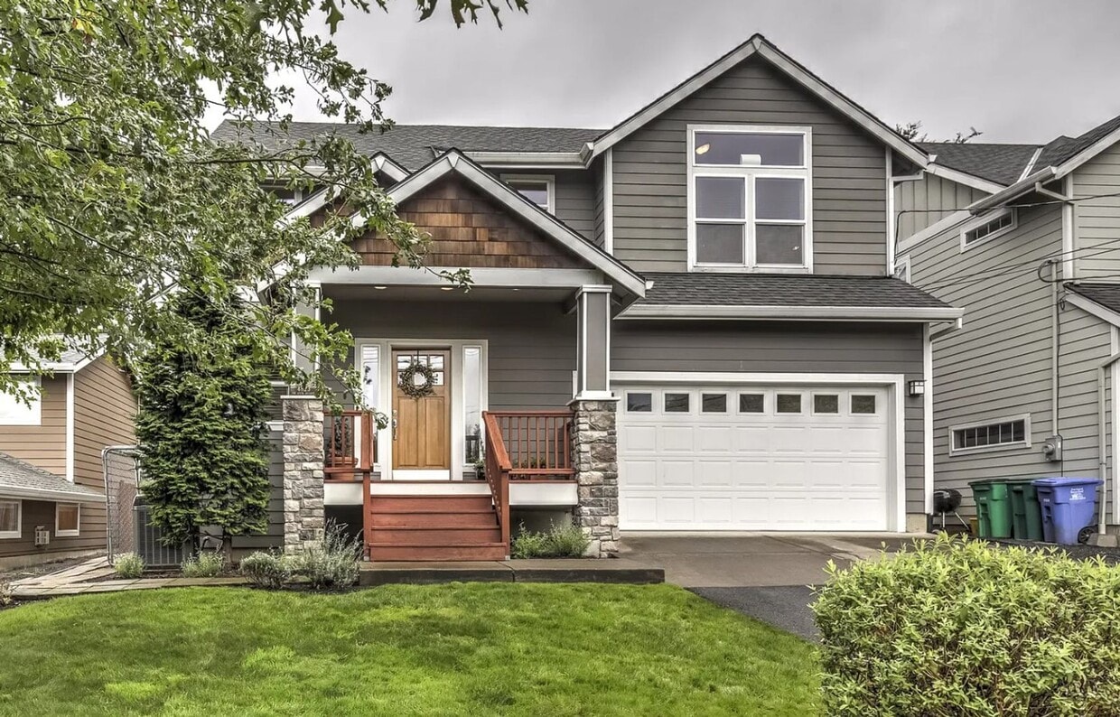 Foto principal - 3BR in great neighborhood with large yard