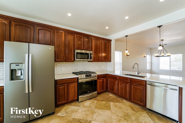 Foto del edificio - 5508 W Red Racer Dr