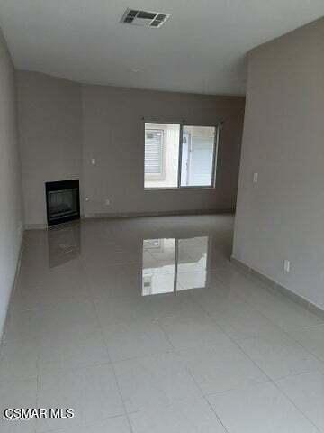 Foto del edificio - 7337 Balboa Blvd