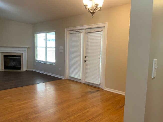 Building Photo - 209 Stellar Ct