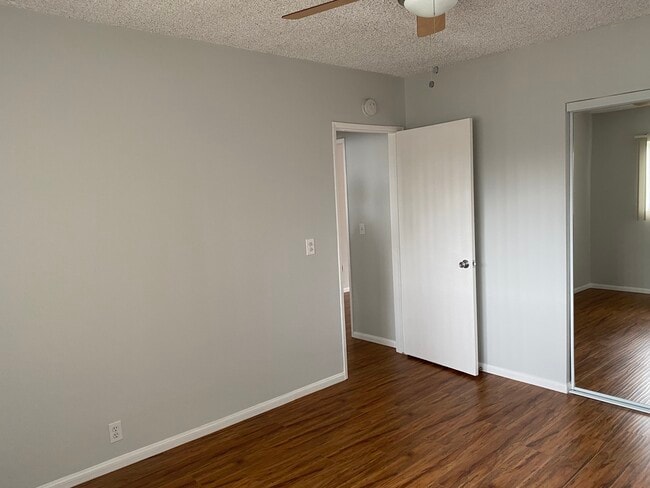 Bedroom - 523 N Wilson Ave