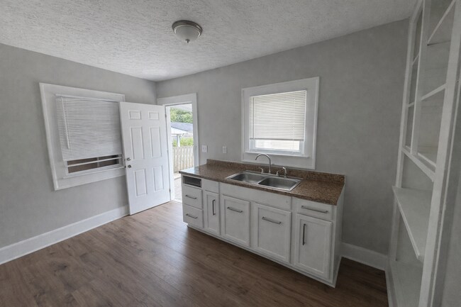 Foto del edificio - 21 N Colorado Ave