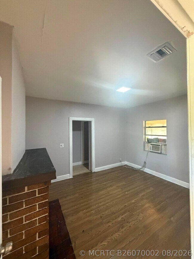 Foto del edificio - 420 Lilac Ct