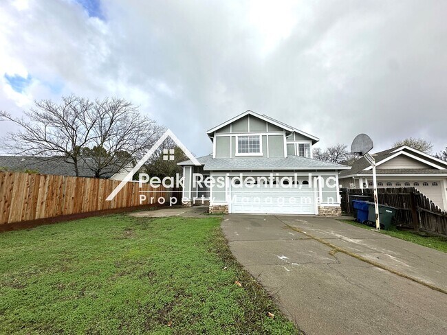 Foto del edificio - Spacious 4 bd/2.5ba Sacramento Home with 2...