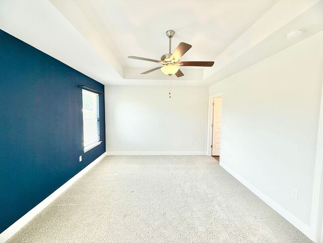 Building Photo - 1329 Fairchild St