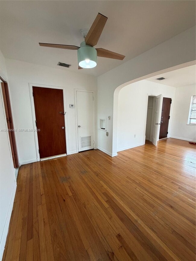 Building Photo - 33 Madeira Ave