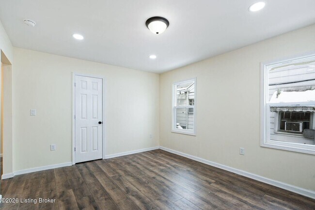 Foto del edificio - 2642 Rowan St