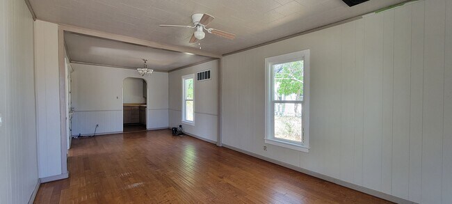 Foto del edificio - 2 Bedroom 1 Bath Home