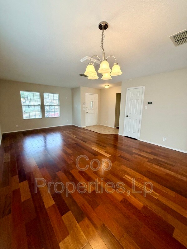 Foto del edificio - 25526 Gold Yarrow