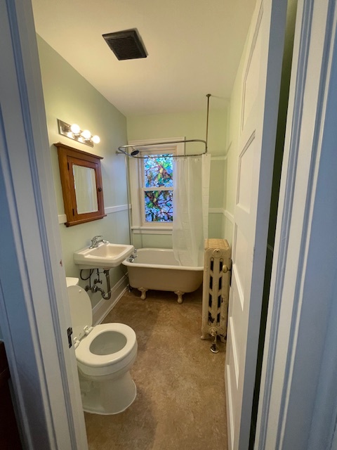 Bathroom - 2539 Quincy St NE