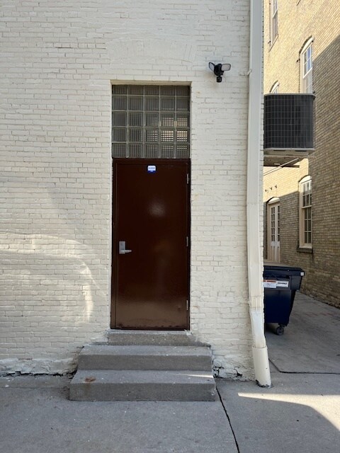 Entrance - 516 N 8th St