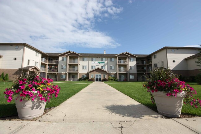 Building Photo - Lonsdale Court