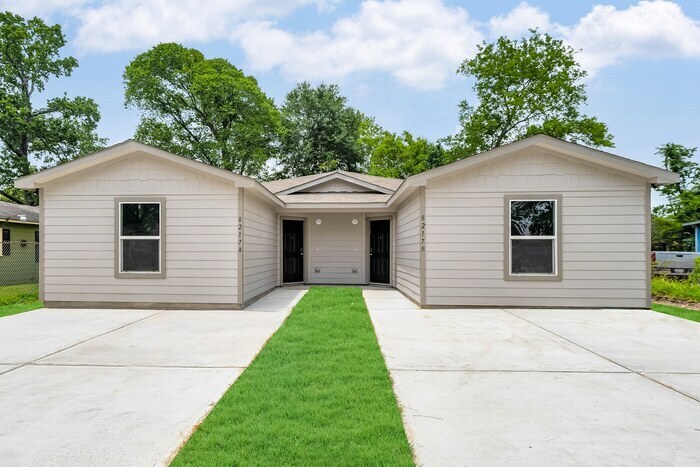 Primary Photo - 8217 Carolwood Dr