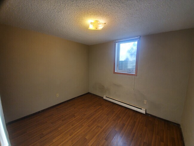 Foto del edificio - 402 2nd St N