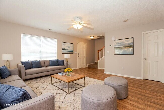 Building Photo - 715 Almora Dr