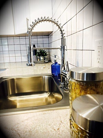 Foto del edificio - Mid-Century Modern One Bedroom, One Bath