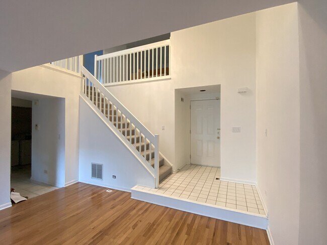 Foto del edificio - 236 E Theodore Ln