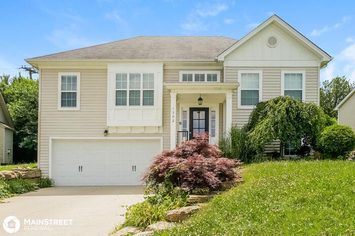 Foto principal - 1302 CEDAR SPRINGS PKWY, LA GRANGE, KY 40031
