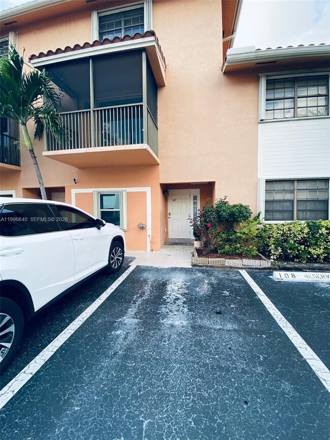 Building Photo - 9890 Hammocks Blvd