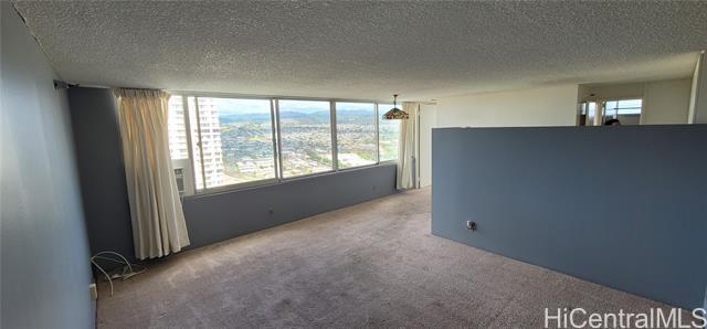 Building Photo - 1060 Kamehameha Hwy