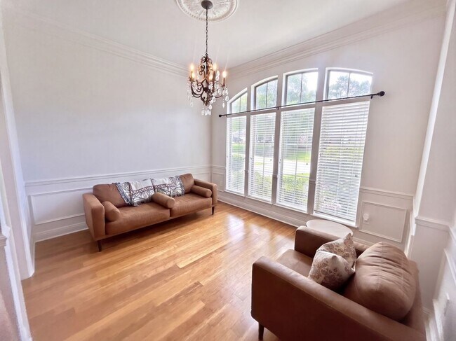 Foto del edificio - 302 Cherokee Rose Ln