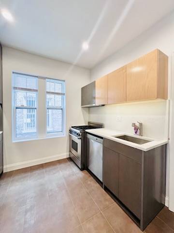 Foto del edificio - 24 Sterling St
