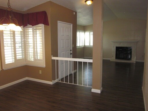 Building Photo - 4030 Sequoia Way