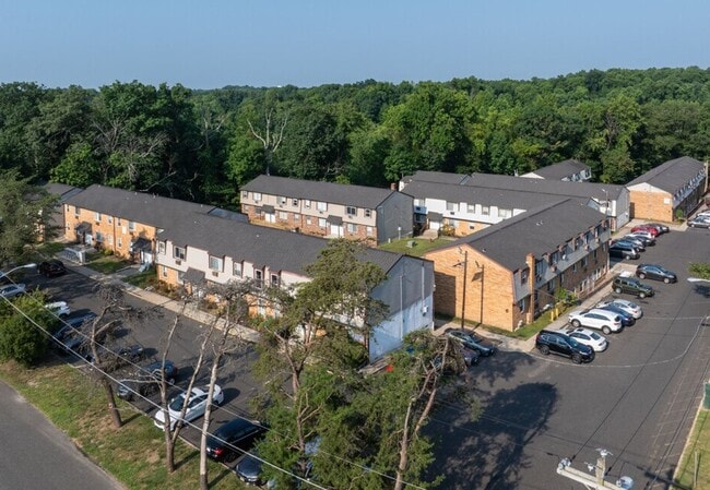 Building Photo - Blackwood Falls