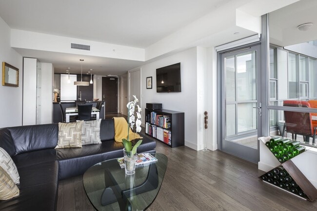 Building Photo - 435 China Basin St