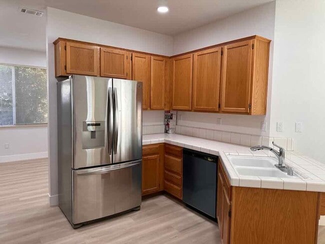 Building Photo - Remodeled 3 Bedroom Elk Grove House