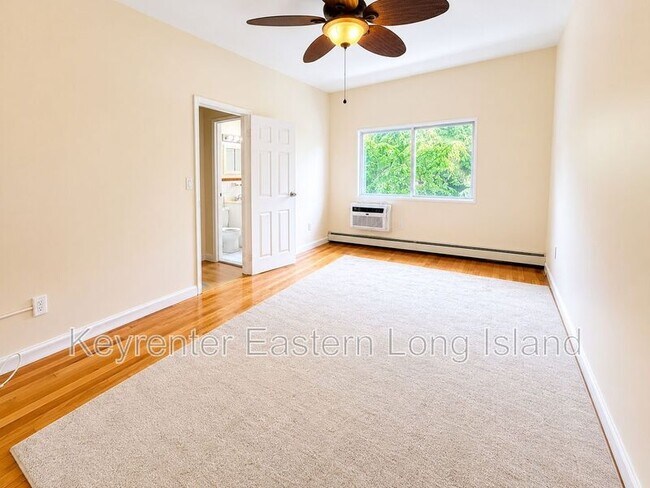 Foto del edificio - 265 N Newbridge Rd