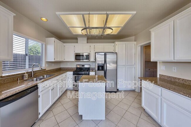 Foto del edificio - 617 Vernon Oaks Dr