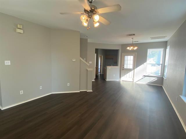 Foto del edificio - 10243 Waterbury Dr
