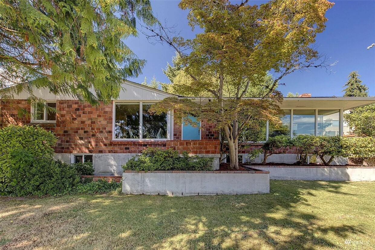 2419 74th Ave SE, Mercer Island, WA 98040 House Rental in Mercer