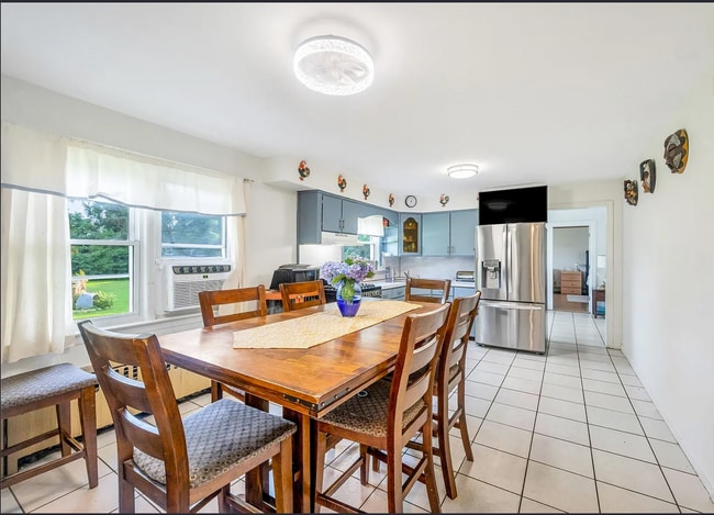 kitchen - 25 E 13th St