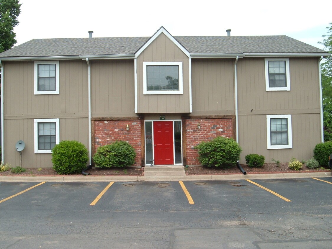 630 Michigan St, Lawrence, KS 66044 Apartments in Lawrence, KS