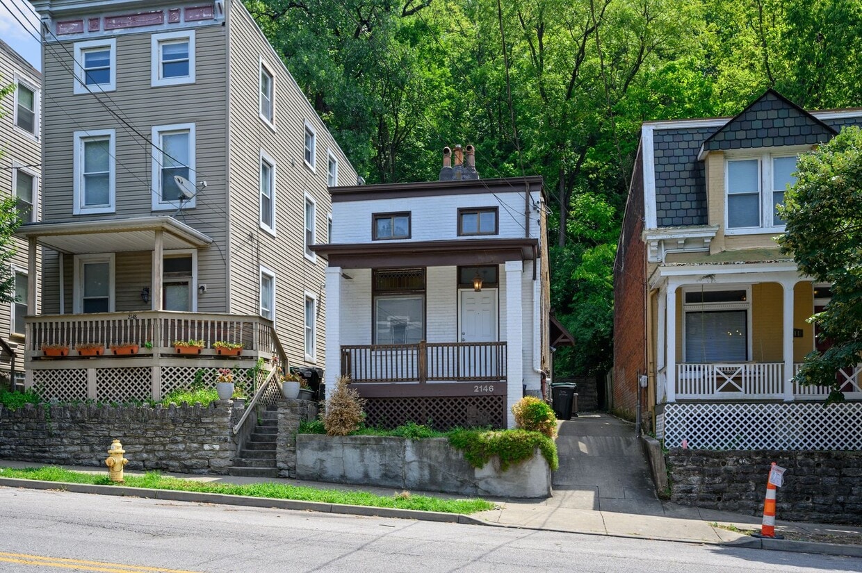 Photo - 2146 Clifton Avenue