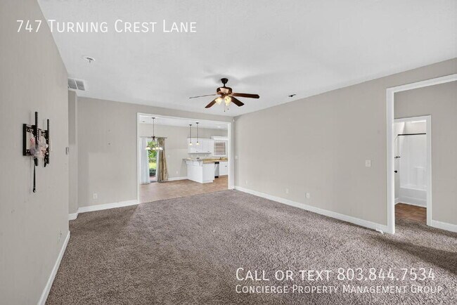 Foto del edificio - 747 Turning Crest Ln